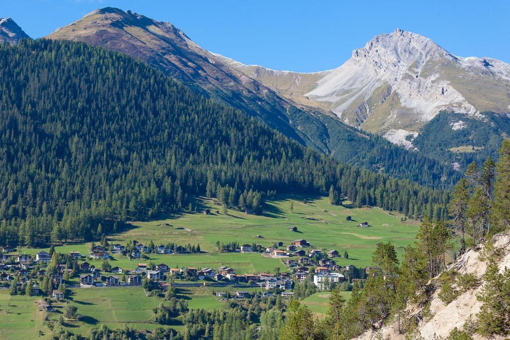 Boutique-Hotel Garni Bellevue Davos Wiesen Exterior photo