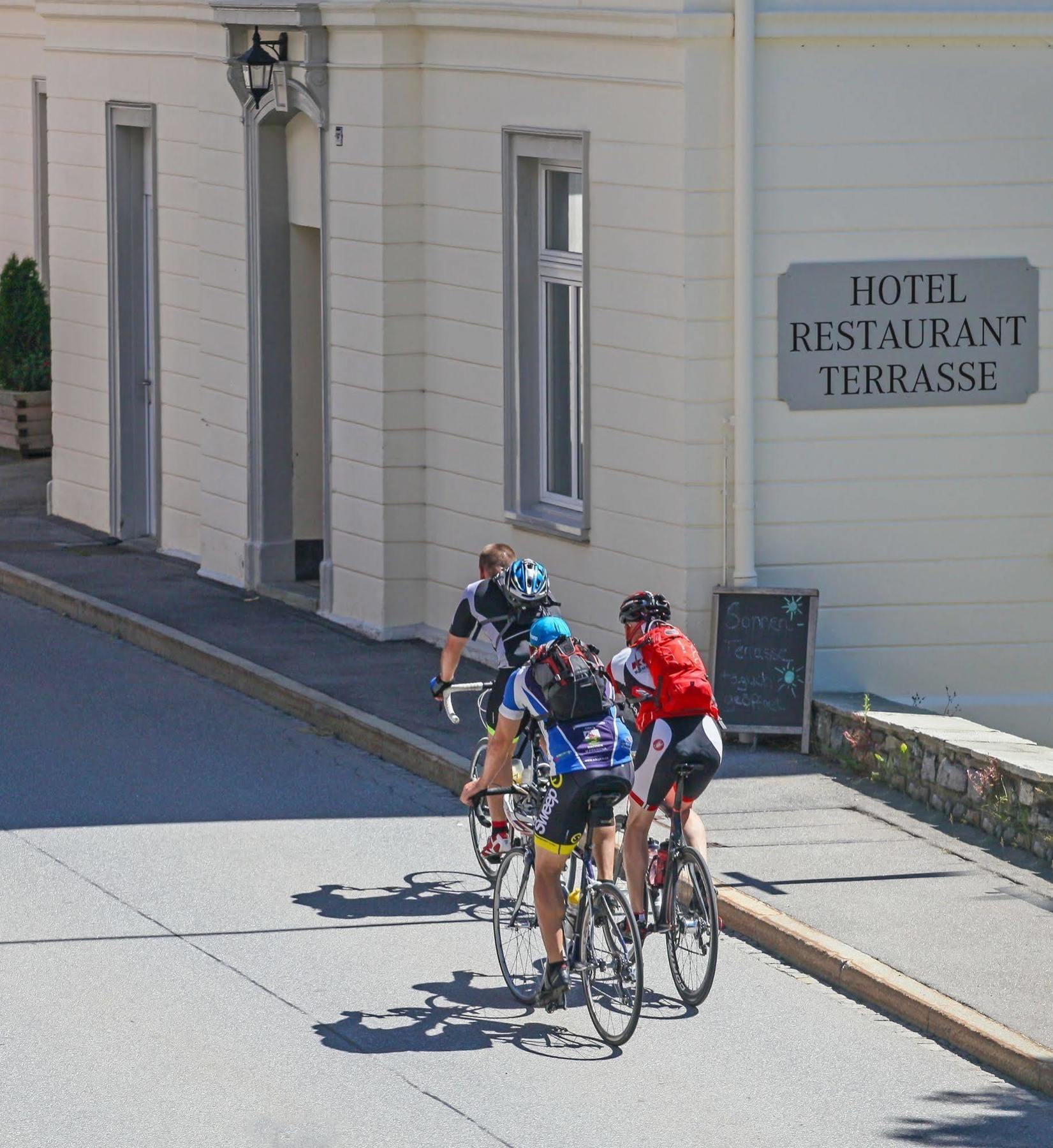 Boutique-Hotel Garni Bellevue Davos Wiesen Exterior photo